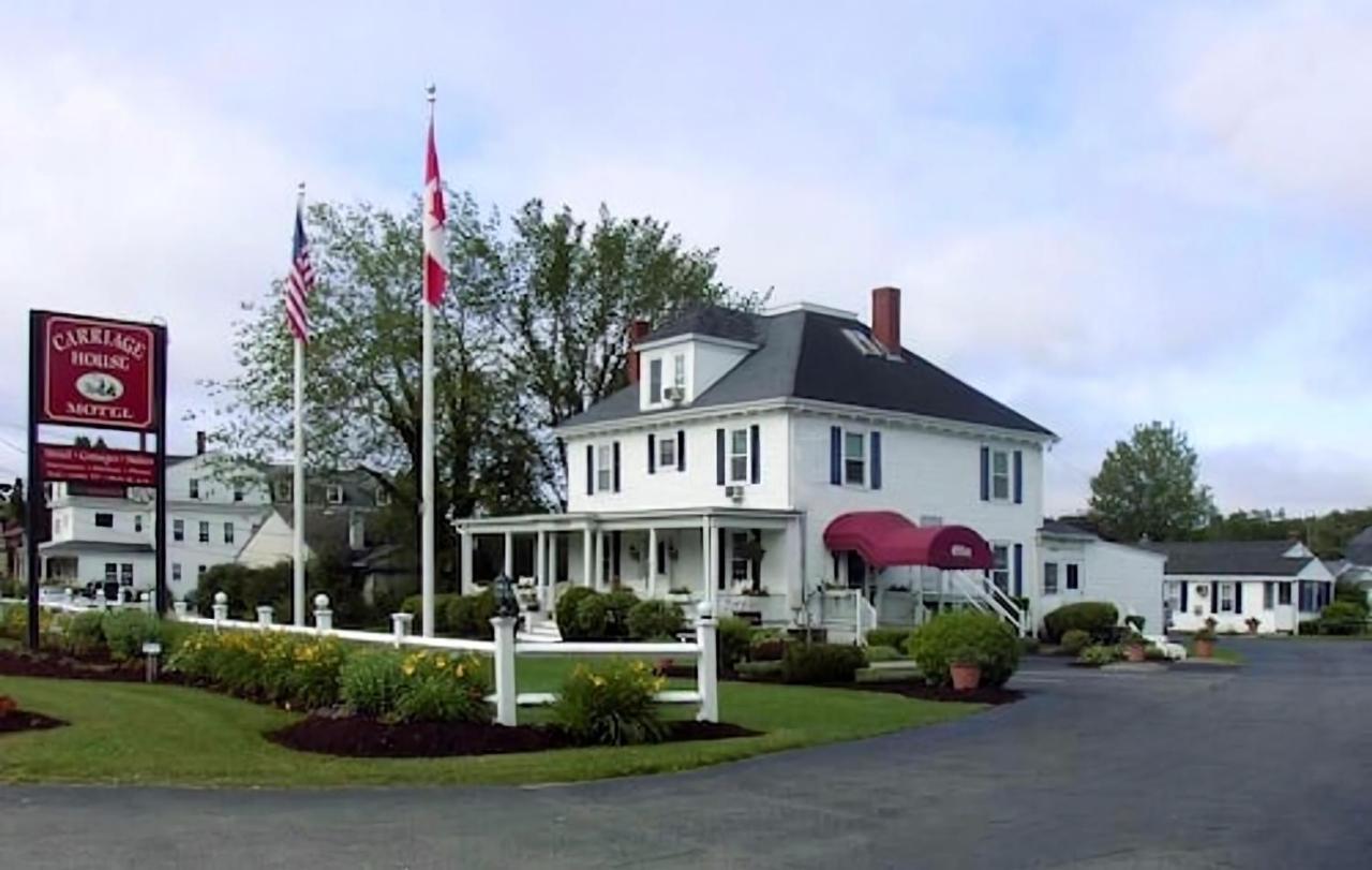 Carriage House Motel Cottages & Suites Wells Exterior photo